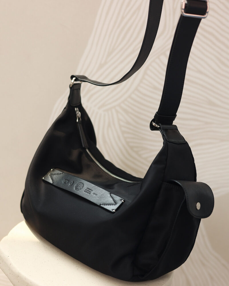 ナイロン×本革 ショルダーバッグ｜約470g｜QD739