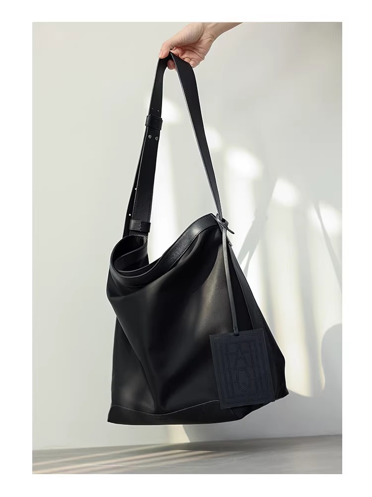 ナイロン×本革 ショルダーバッグ QD717 イメージ13